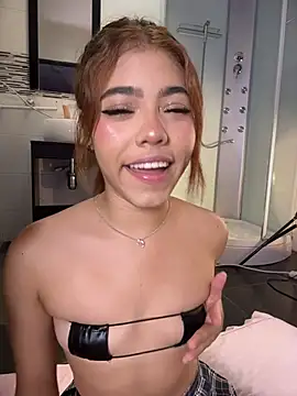 KellyOlsenbe online show from July 30, 8:19 pm