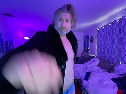 Snapshot of onlym4m chatting on February 9, 3:23 pm onlym4m online show from February 9, 3:23 pm