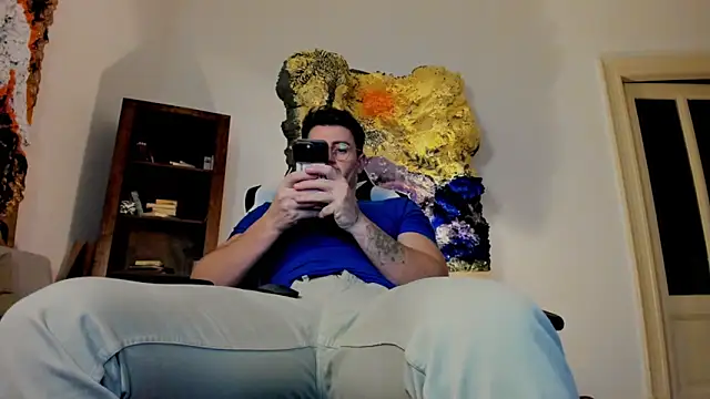 JulianDylan online show from January 14, 4:25 am