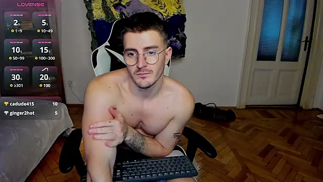 JulianDylan online show from January 24, 10:43 am