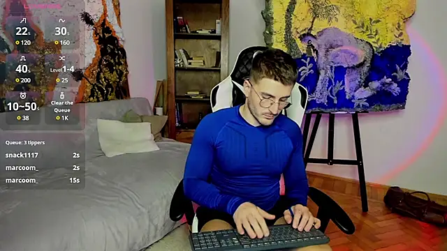 JulianDylan online show from January 27, 10:38 am