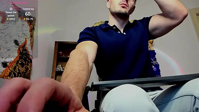 JulianDylan online show from February 6, 5:25 am