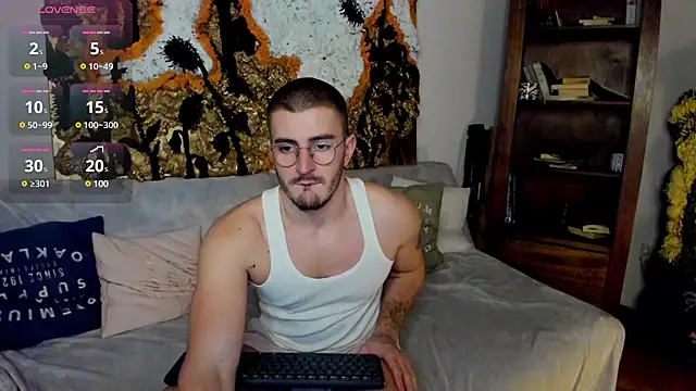 JulianDylan online show from February 26, 3:41 pm
