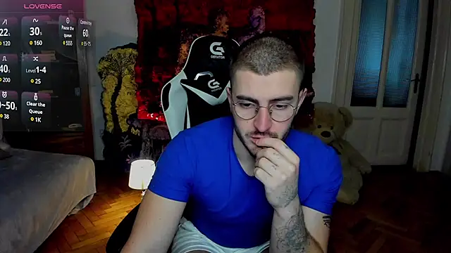 JulianDylan online show from February 27, 6:29 am