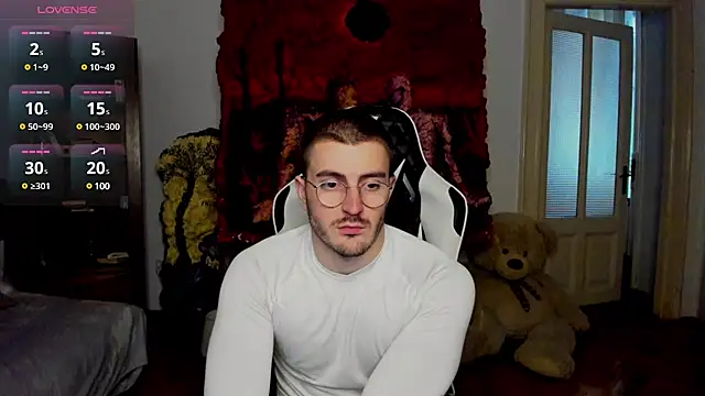 JulianDylan online show from March 4, 10:13 am