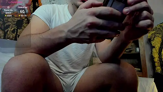 JulianDylan online show from March 9, 4:27 am