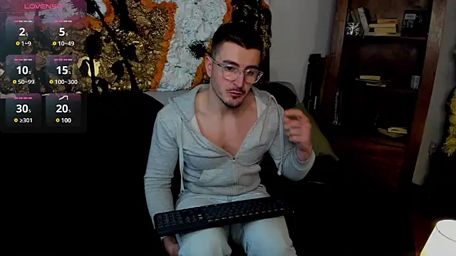 JulianDylan online show from March 21, 10:28 am