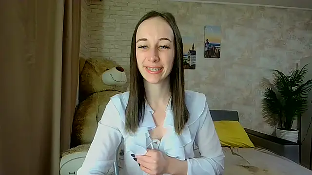 Anika bloom online show from March 3, 11:32 pm