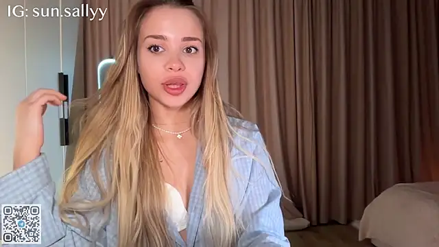 Snapshot of sunsally chatting on April 18, 7:07 pm sunsally online show from April 18, 7:07 pm