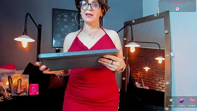 Snapshot of Samantha_mature56 chatting on March 12, 2:29 am Samantha mature56 online show from March 12, 2:29 am