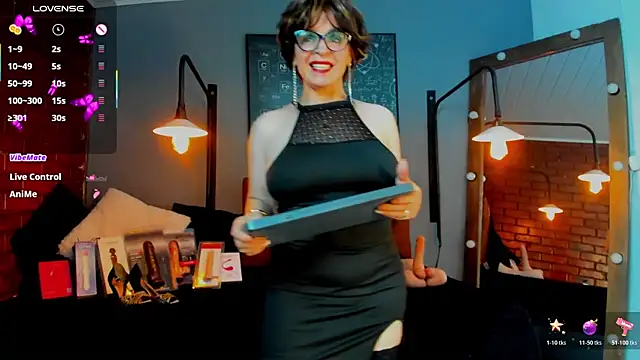 Snapshot of Samantha_mature56 chatting on March 16, 2:28 am Samantha mature56 online show from March 16, 2:28 am