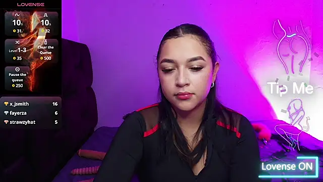 Snapshot of EmilySavvato chatting on March 6, 6:05 pm EmilySavvato online show from March 6, 6:05 pm