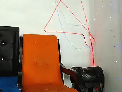 Damian hart 24CM online show from January 12, 11:04 am