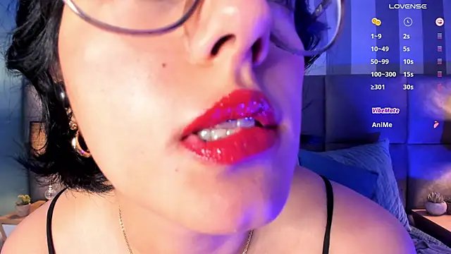 Snapshot of victoria_byte chatting on March 8, 2:30 pm victoria byte online show from March 8, 2:30 pm