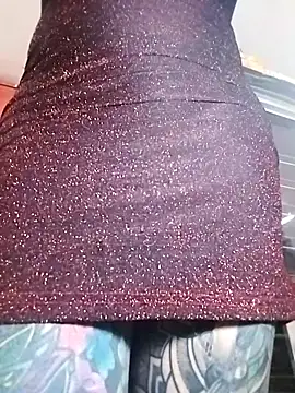 Snapshot of EMILY_ROUSSE71 chatting on October 29, 9:16 pm EMILY ROUSSE71 online show from October 29, 9:16 pm