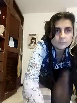 Snapshot of samanta_rosas1 chatting on December 5, 8:44 pm samanta rosas1 online show from December 5, 8:44 pm