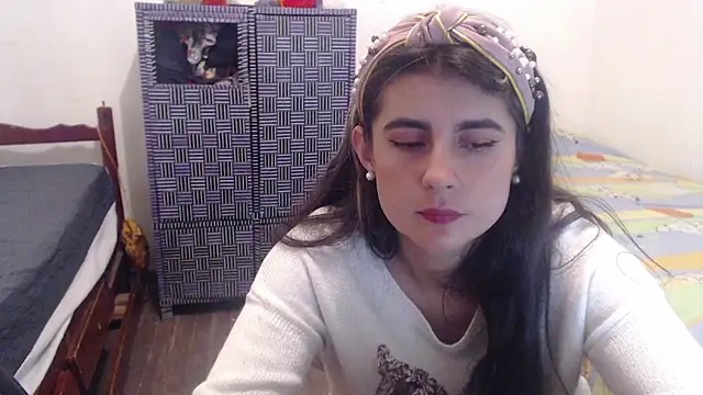 Snapshot of samanta_rosas1 chatting on January 23, 1:24 pm samanta rosas1 online show from January 23, 1:24 pm
