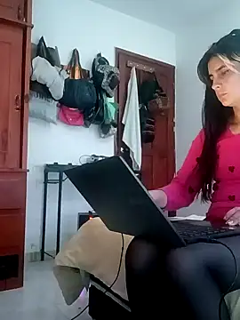 Snapshot of samanta_rosas1 chatting on January 26, 12:37 am samanta rosas1 online show from January 26, 12:37 am