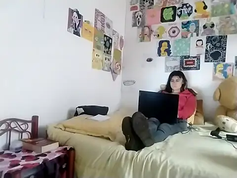 Snapshot of samanta_rosas1 chatting on January 27, 10:38 pm samanta rosas1 online show from January 27, 10:38 pm