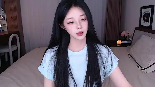 sweateanv  online show from June 9, 12:06 pm