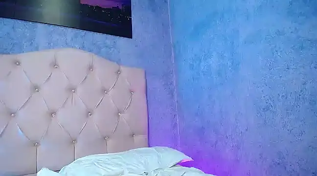jennaa milf  online show from December 26, 10:41 pm