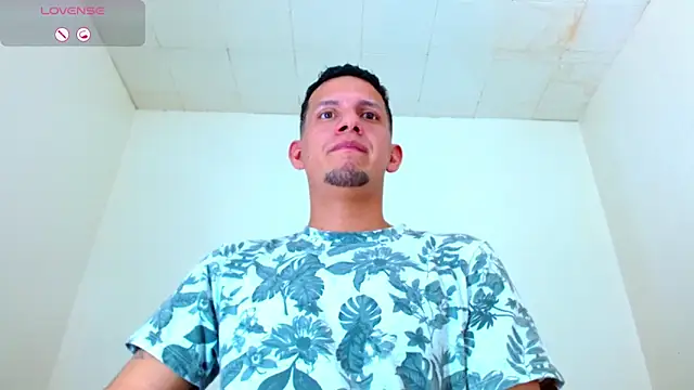 Snapshot of kevin__fox_ chatting on October 7, 7:11 pm kevin fox online show from October 7, 7:11 pm