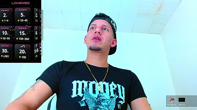 Snapshot of kevin__fox_ chatting on October 24, 7:21 pm kevin fox online show from October 24, 7:21 pm