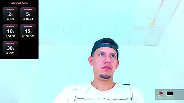 Snapshot of kevin__fox_ chatting on October 26, 1:17 pm kevin fox online show from October 26, 1:17 pm