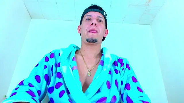 Snapshot of kevin__fox_ chatting on October 28, 7:16 pm kevin fox online show from October 28, 7:16 pm