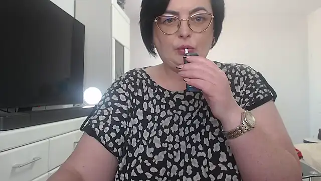 Amandamuller1982 online show from May 5, 12:02 pm