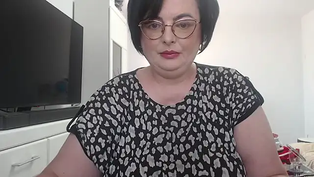 Amandamuller1982 online show from May 6, 7:46 am