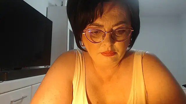 Amandamuller1982 online show from May 16, 7:34 pm