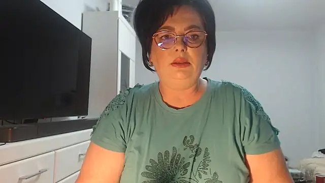 Amandamuller1982 online show from May 16, 7:56 pm