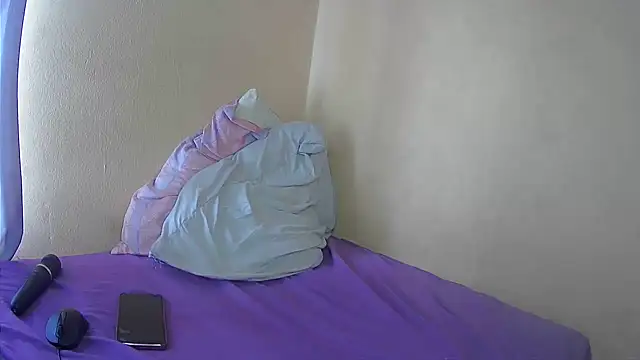 Snapshot of SexyEbonySlender chatting on February 13, 11:28 am SexyEbonySlender online show from February 13, 11:28 am