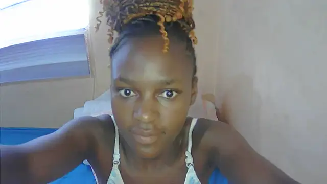 Snapshot of SexyEbonySlender chatting on February 28, 7:58 am SexyEbonySlender online show from February 28, 7:58 am