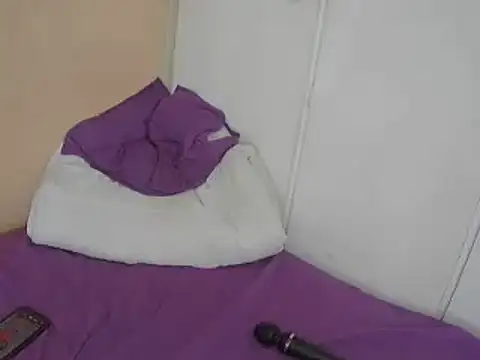 Snapshot of SexyEbonySlender chatting on March 2, 10:35 am SexyEbonySlender online show from March 2, 10:35 am
