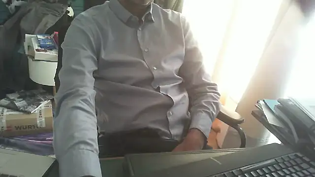 shyfrenchcock1 online show from September 29, 9:03 am