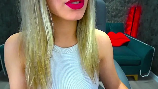 Snapshot of SashaBloom__ chatting on January 10, 1:31 pm SashaBloom online show from January 10, 1:31 pm