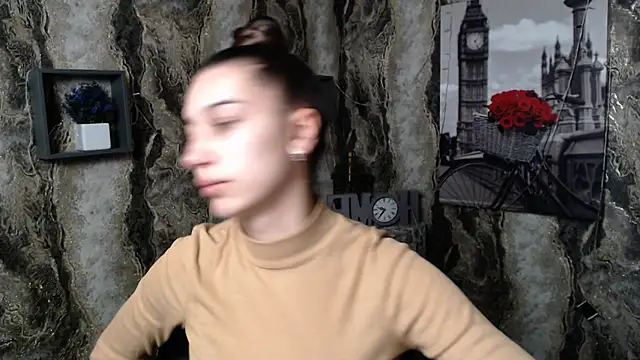 KarolinaRosse  online show from December 31, 3:45 am