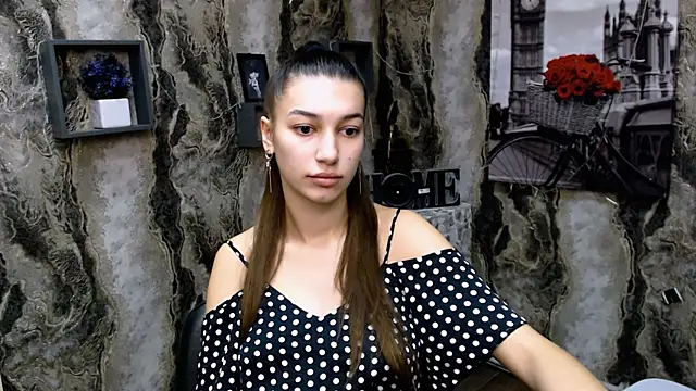 KarolinaRosse  online show from January 13, 5:55 am