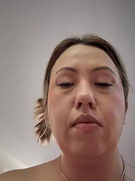 VIOLETA-25  online show from January 10, 2:41 pm