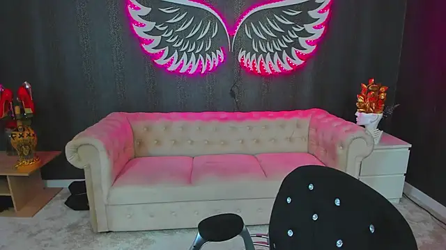 Snapshot of anemarieejolie chatting on September 28, 4:23 pm anemarieejolie online show from September 28, 4:23 pm