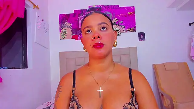 Snapshot of Miranda-brow chatting on February 14, 1:34 am Miranda-brow online show from February 14, 1:34 am