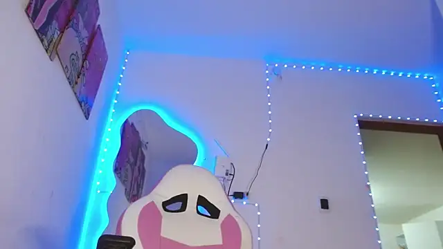 Snapshot of Miranda-brow chatting on March 7, 3:58 am Miranda-brow online show from March 7, 3:58 am