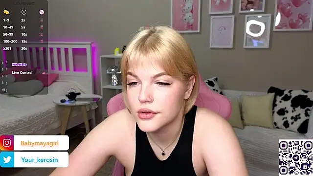 Snapshot of Maya_Rave chatting on March 3, 3:41 am Maya Rave online show from March 3, 3:41 am