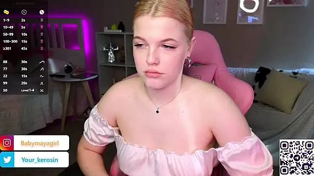 Snapshot of Maya_Rave chatting on March 10, 6:59 am Maya Rave online show from March 10, 6:59 am