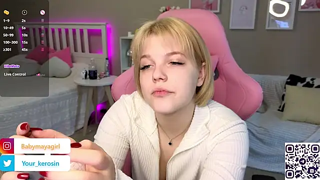 Snapshot of Maya_Rave chatting on March 12, 7:13 am Maya Rave online show from March 12, 7:13 am