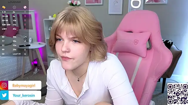 Snapshot of Maya_Rave chatting on March 22, 6:54 am Maya Rave online show from March 22, 6:54 am