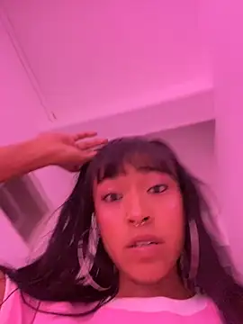 bonnie 18x online show from December 3, 2:25 am