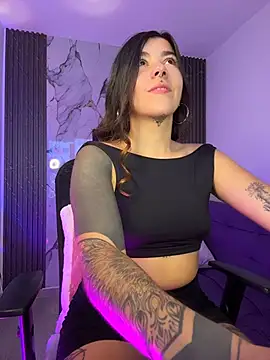 luccianagreyy online show from April 30, 12:11 pm